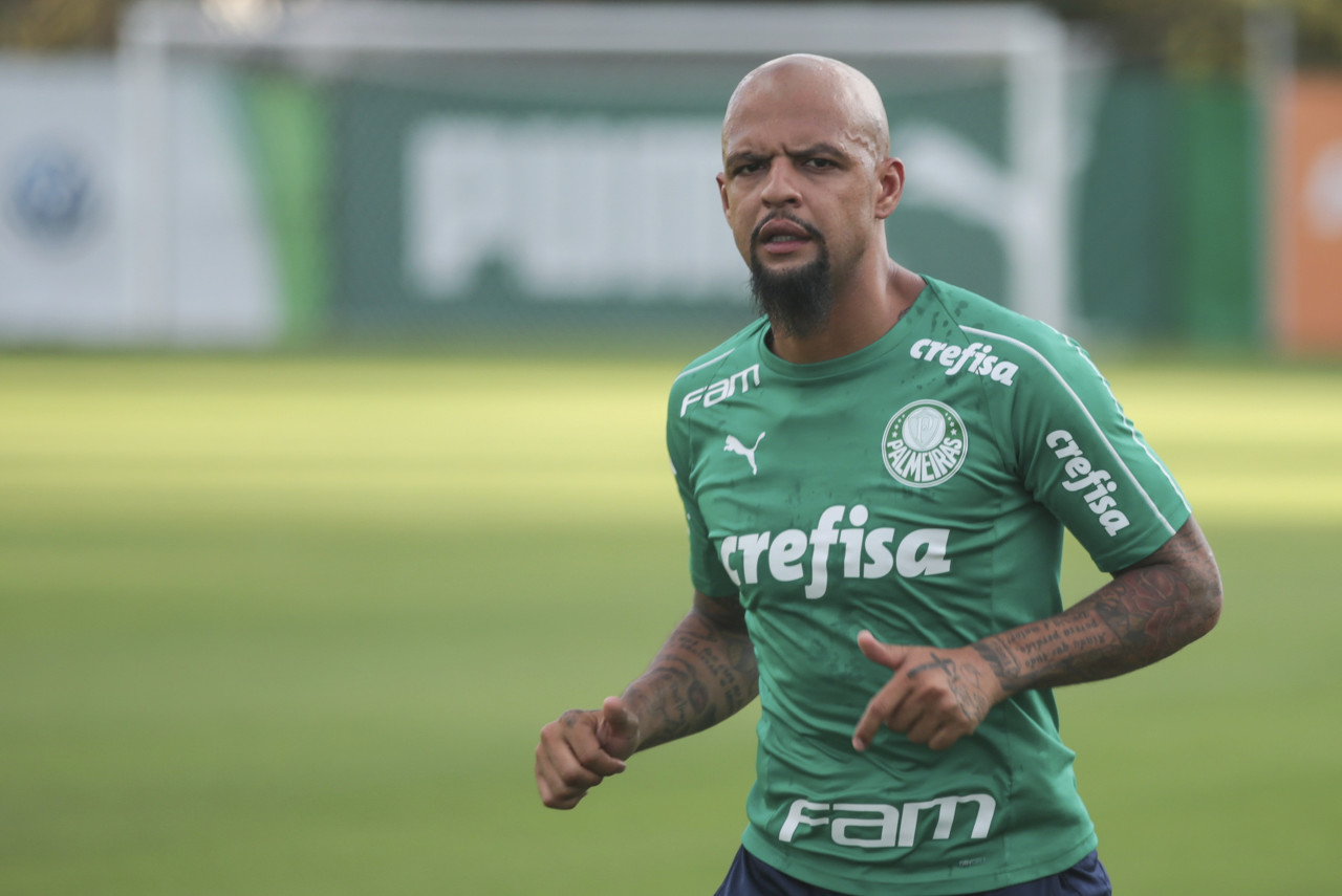 海星体育官网-梅洛：国米意甲最强而劳塔罗是世界前三前锋，希望国家德比多进球