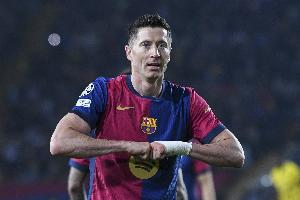 海星直播-每体：莱万&amp;费兰都在周一加练，下轮西甲选择谁首发将是一大难题