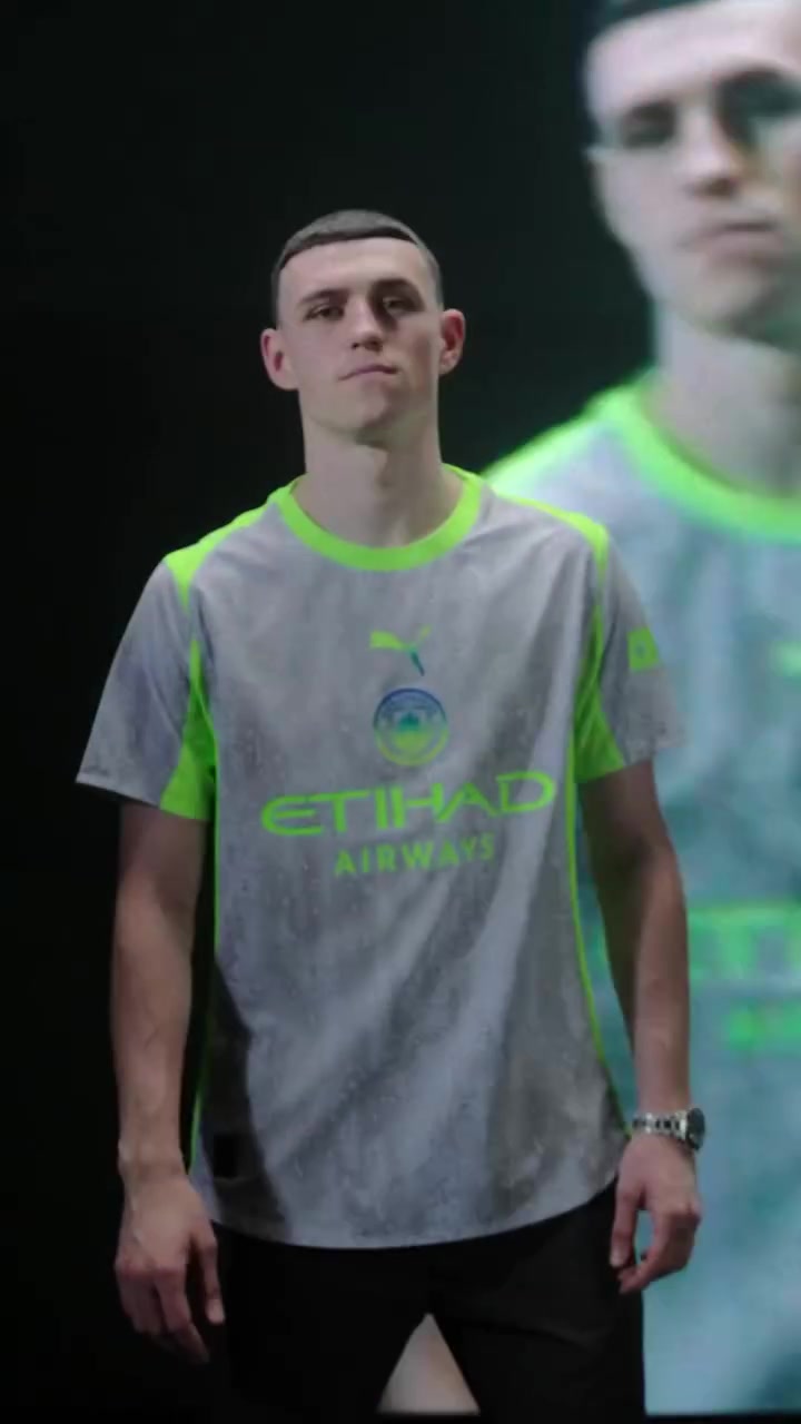 曼城发布25-26赛季第三球衣，灵感来自曼彻斯特的天气