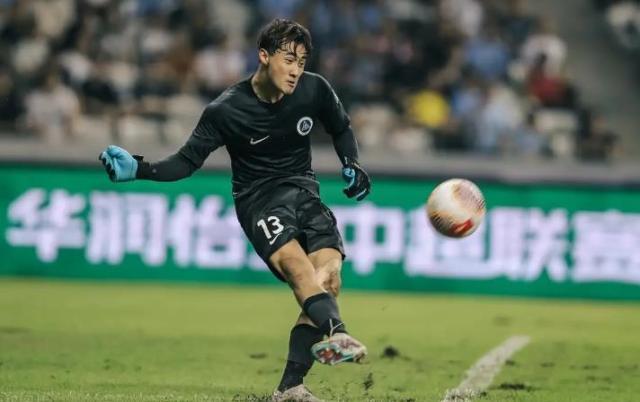 海星直播-【中超】彭鹏染红杜加利奇救险 十人深圳0比0河南队