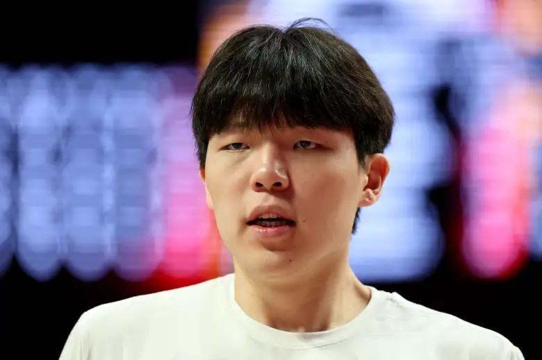 海星体育-官方：杨瀚森2天内第2次被下放，昨日未出战&amp;amp;今日预计出战G联赛