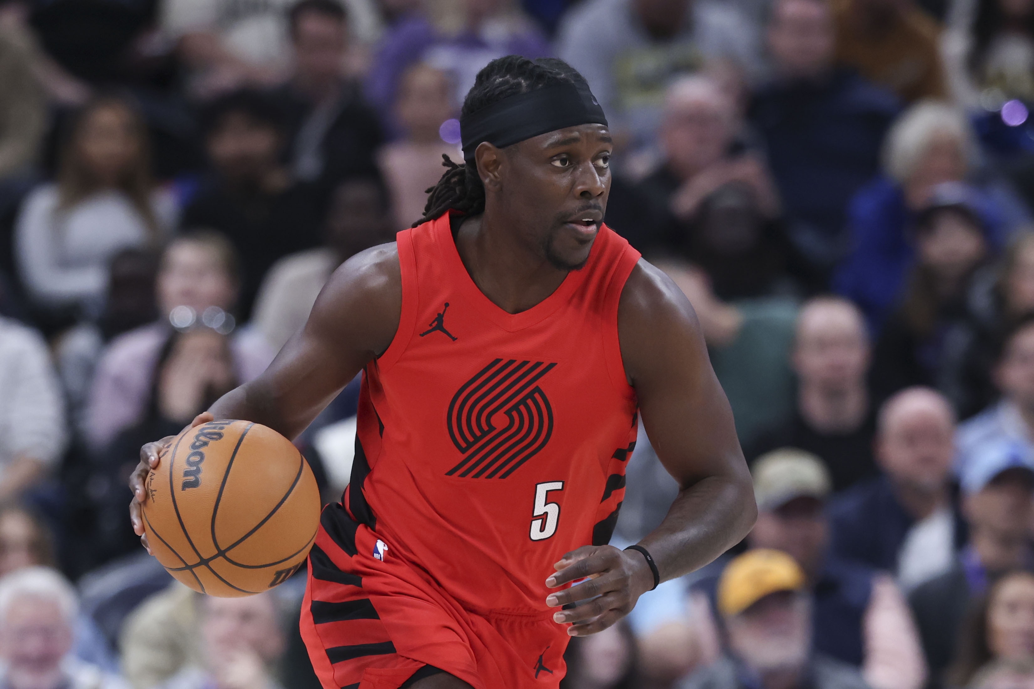 海星直播-聊发少年狂！朱·霍勒迪21中10砍全场最高30分外加6板 三分15中7